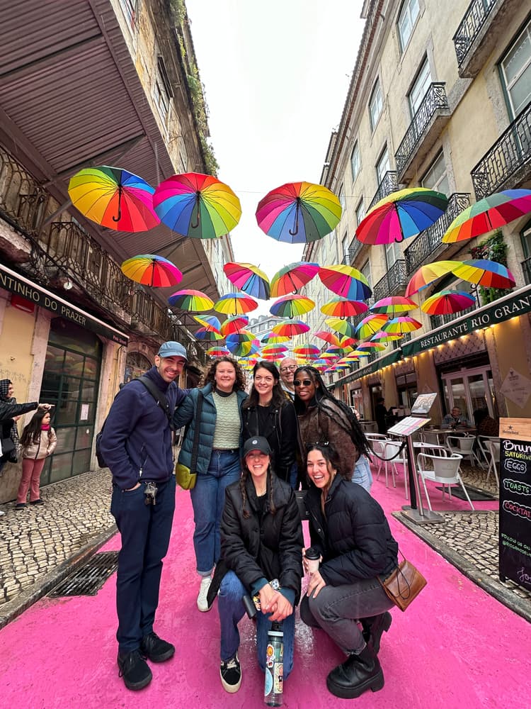 Wander the colourful streets of Lisboa